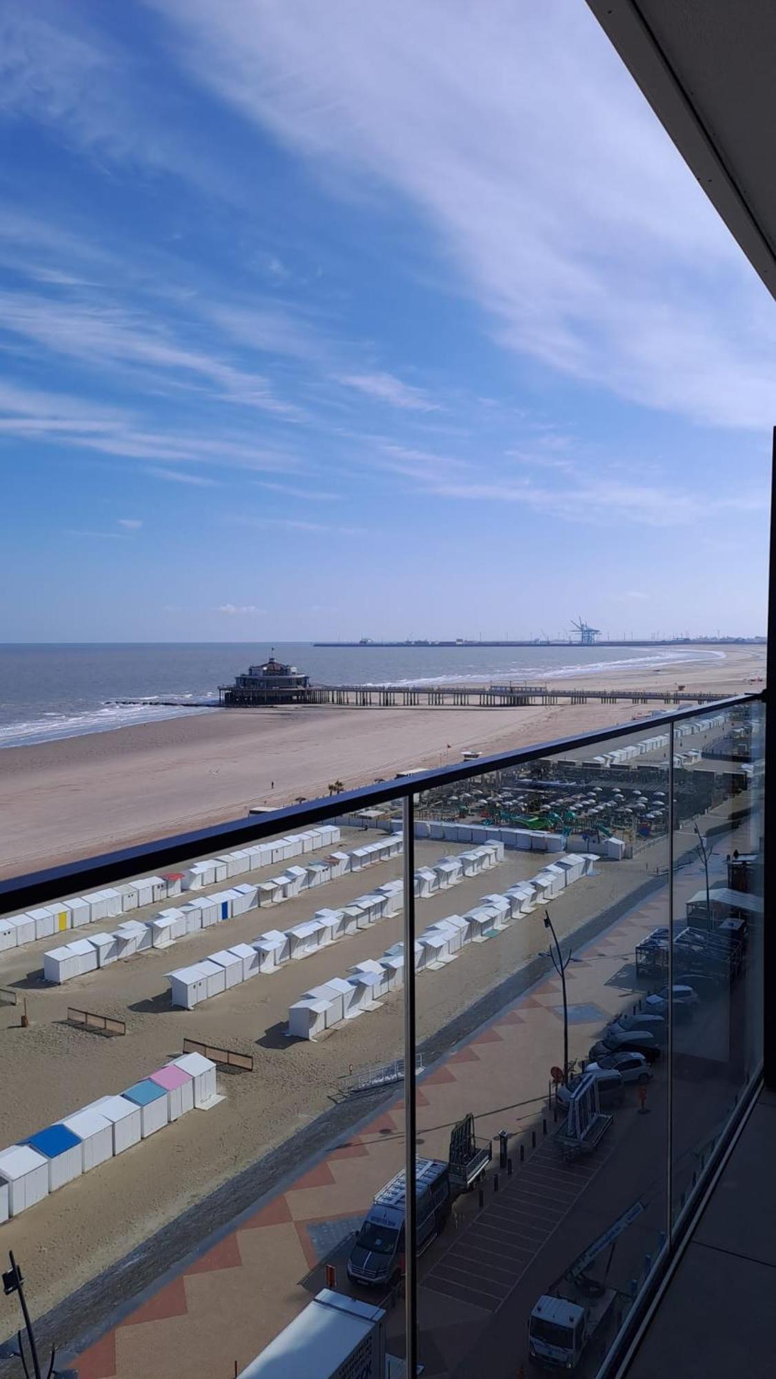 Modern Studio With Beautiful Sea View - 9Th Floor Blankenberge Exteriör bild