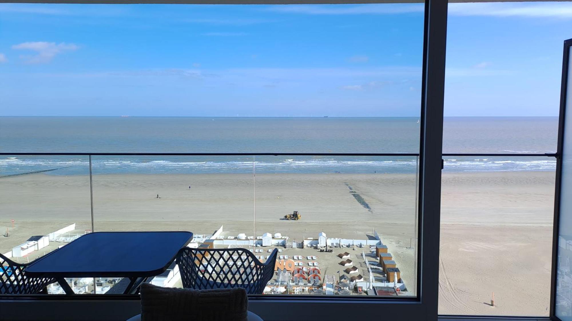 Modern Studio With Beautiful Sea View - 9Th Floor Blankenberge Exteriör bild